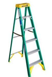 WERNER 6FT FIBERGLASS LADDER 5906